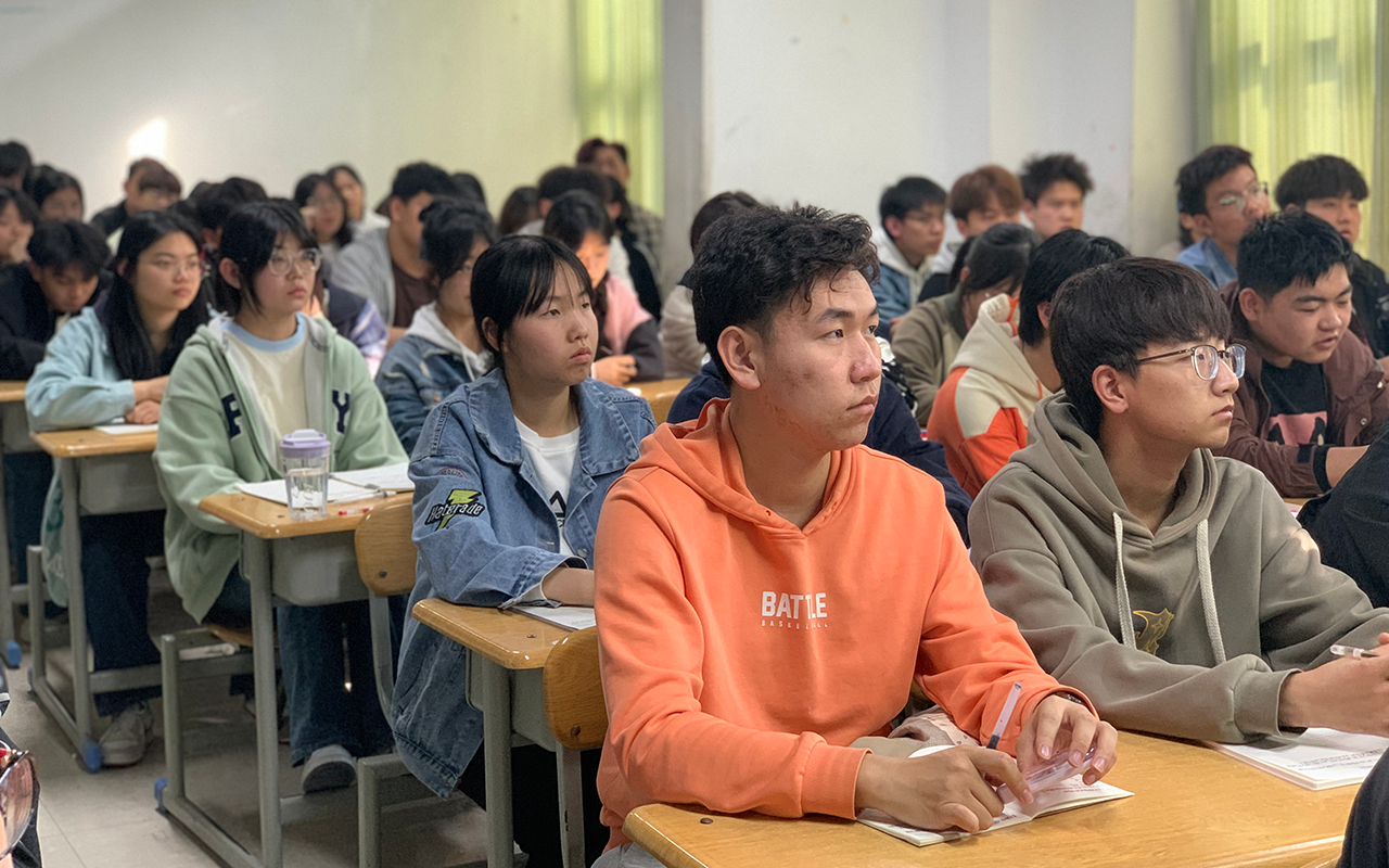 学生.png 学生.png